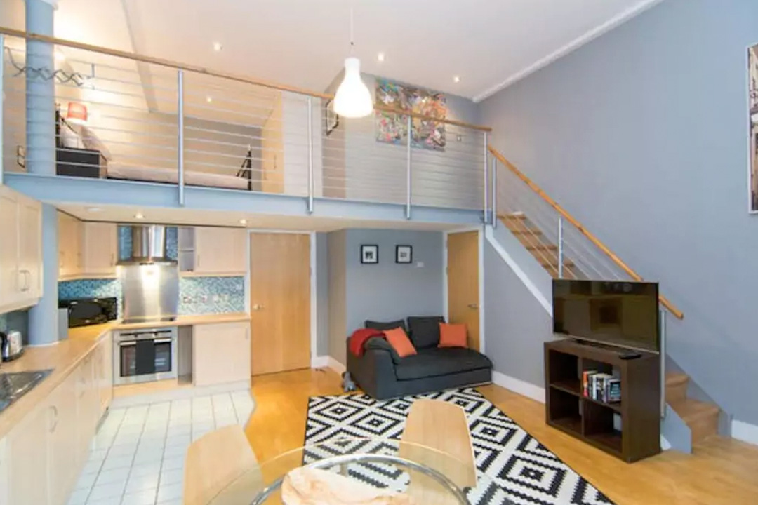 Apartamente si case faine in care am stat, pe AirBnb. Nisa, Sardinia si Glasgow 5 air-glasgow-2