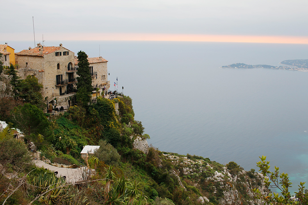 Simt ca nu ti-ar strica o vacanta in valoare de 5000 de lei, in orice destinatie doresti 6 eze-village-8
