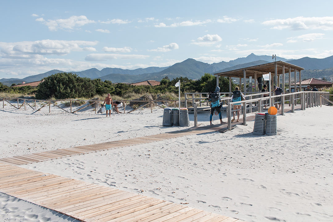 Superbissima plaja La Cinta din Sardinia, cu nisip alb fin si apa azurie 8 la-cinta-plaja-sardinia-8