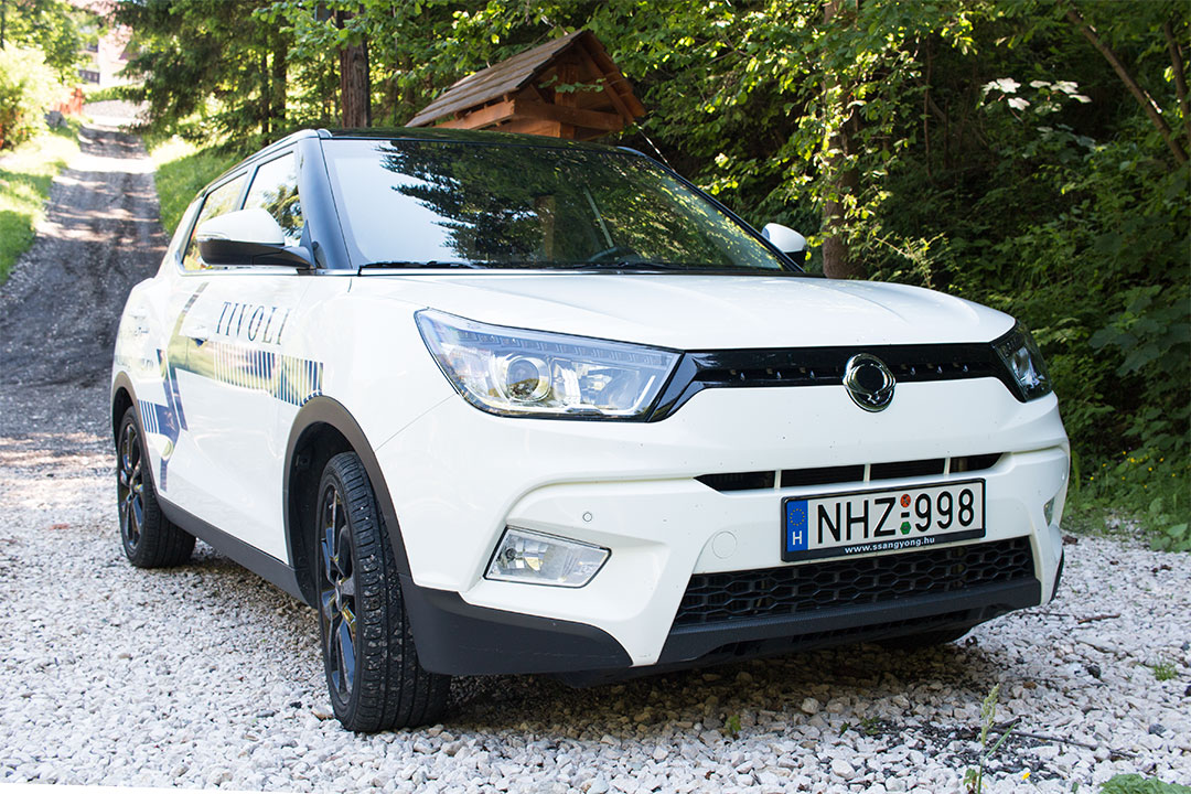 5 reguli dupa care se desfasoara un picnic in familia Jurca 14 ssangyong-tivoli-2